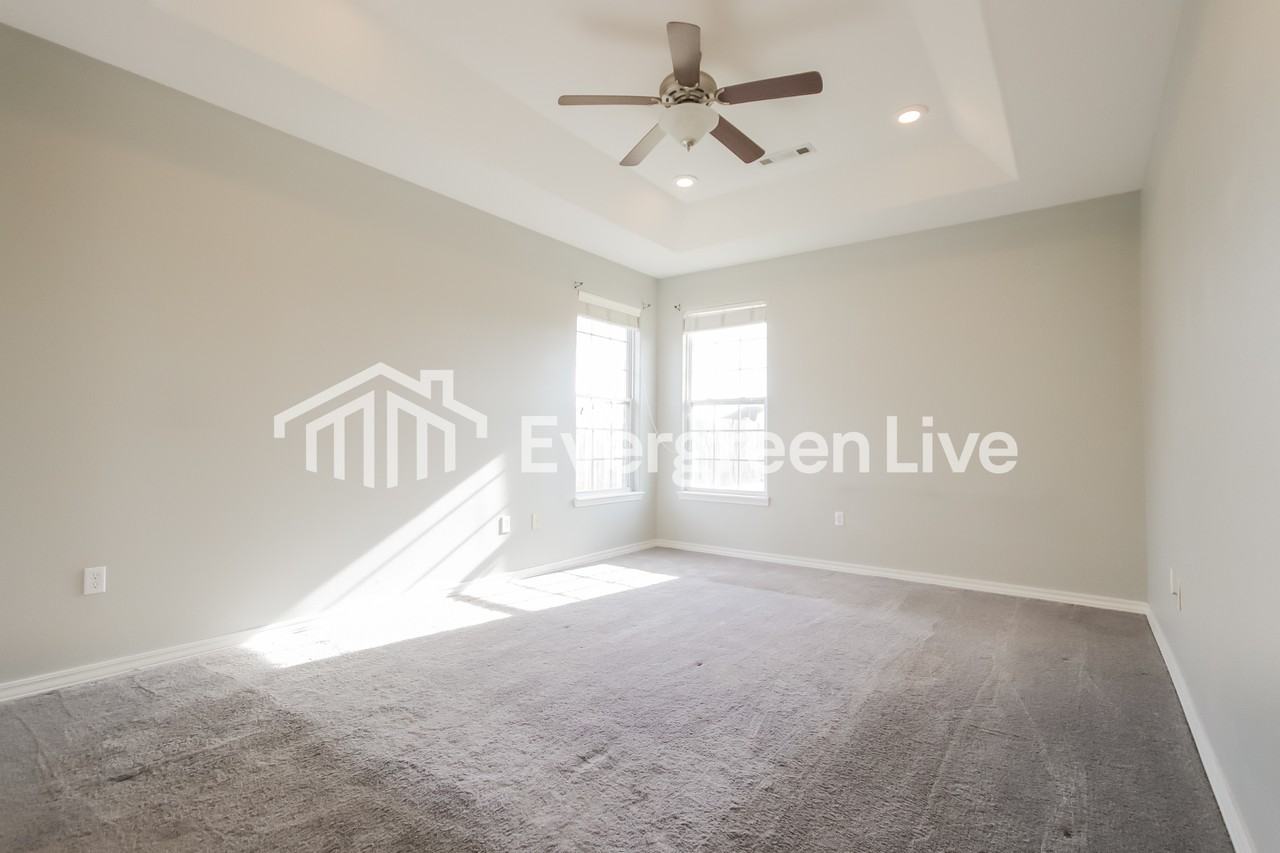 4303 Sw Brownstone Ave - Photo 7 of 15