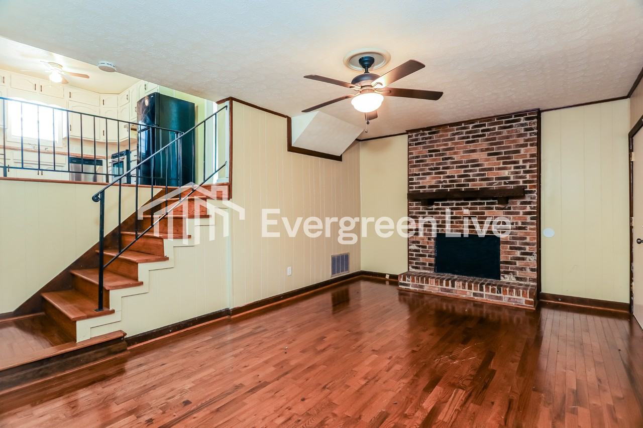 4012 Saint John Ln Nw - Photo 4 of 15