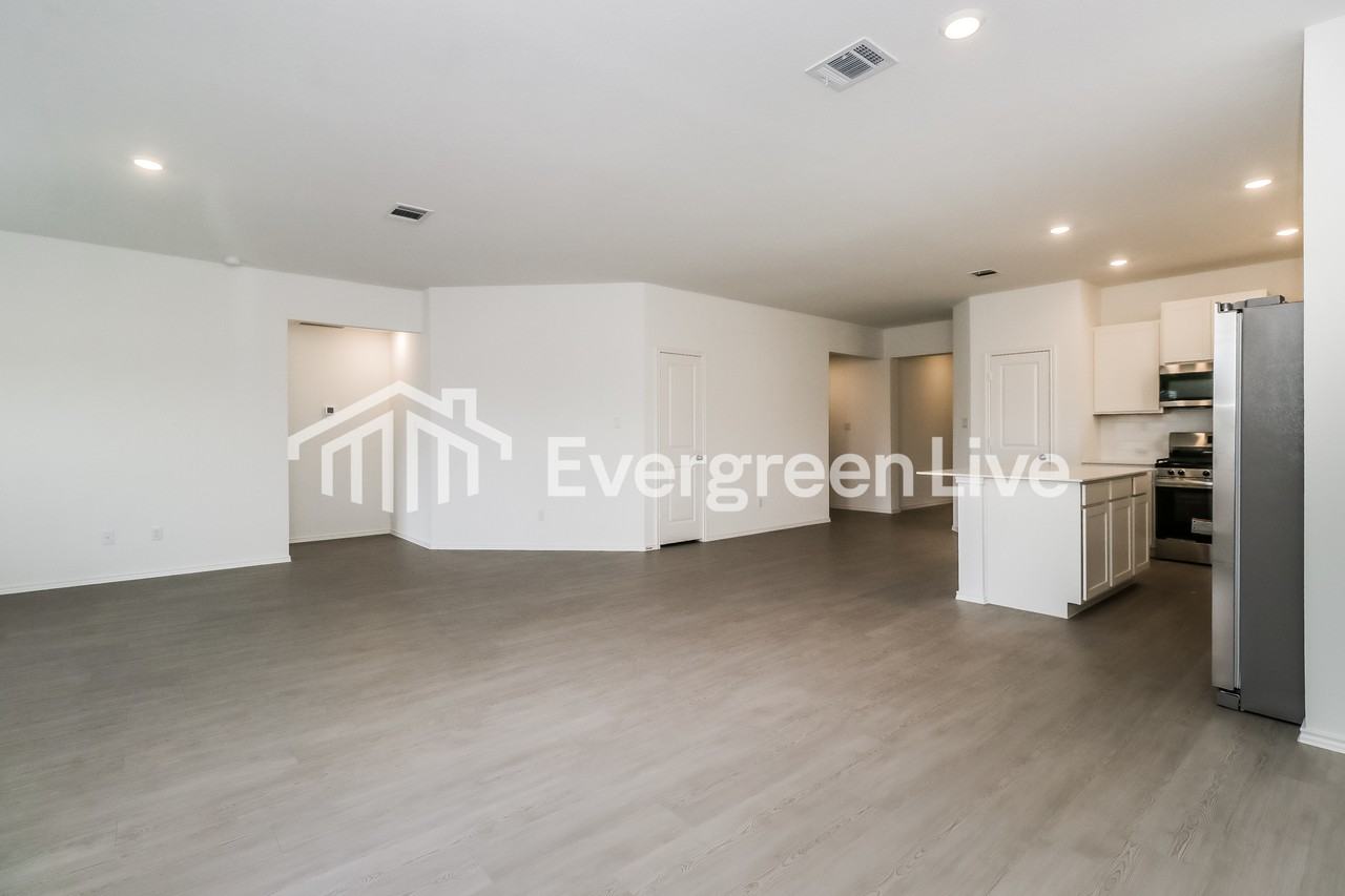 1124 Nesting Bird Dr - Photo 3 of 16