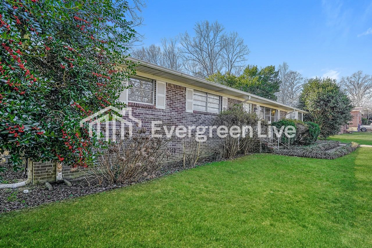 3322 Bonds Ave - Photo 2 of 15