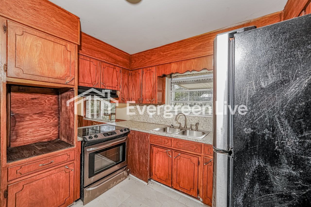 3322 Bonds Ave - Photo 7 of 15