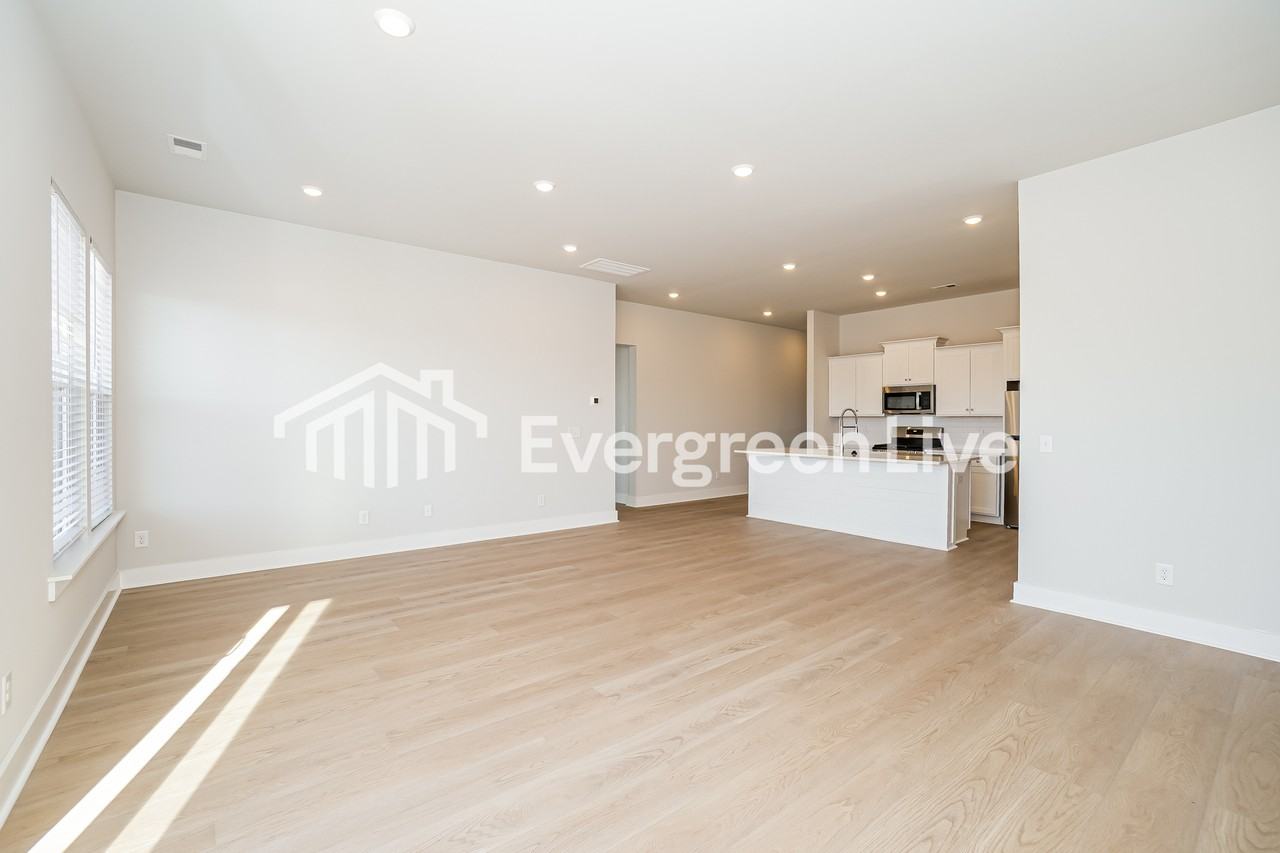 129 Bloomsbury St - Photo 3 of 15