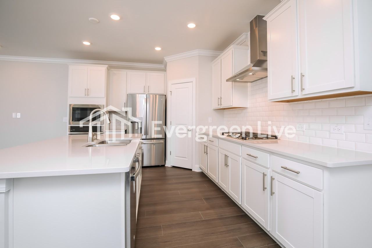 2916 Ocean Sunrise Dr - Photo 4 of 15