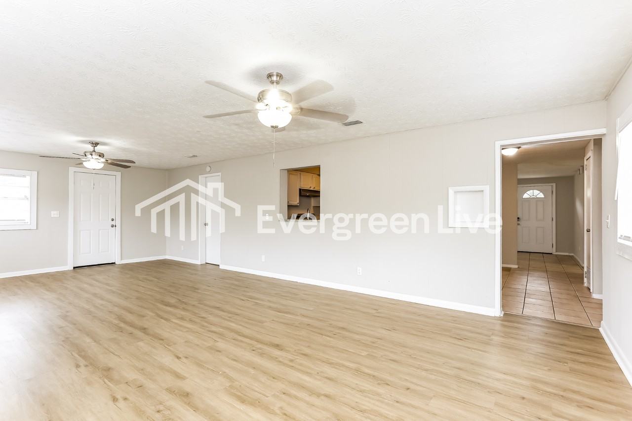 7749 Arble Dr - Photo 3 of 15