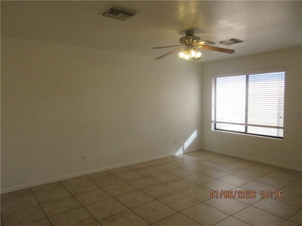 3115 Fairgrounds Blvd - Photo 2 of 8