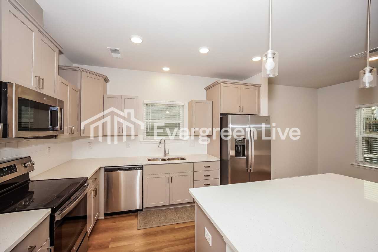 8327 Bearling Way - Photo 5 of 15