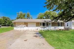 featured image of 2920 Longwood Ave