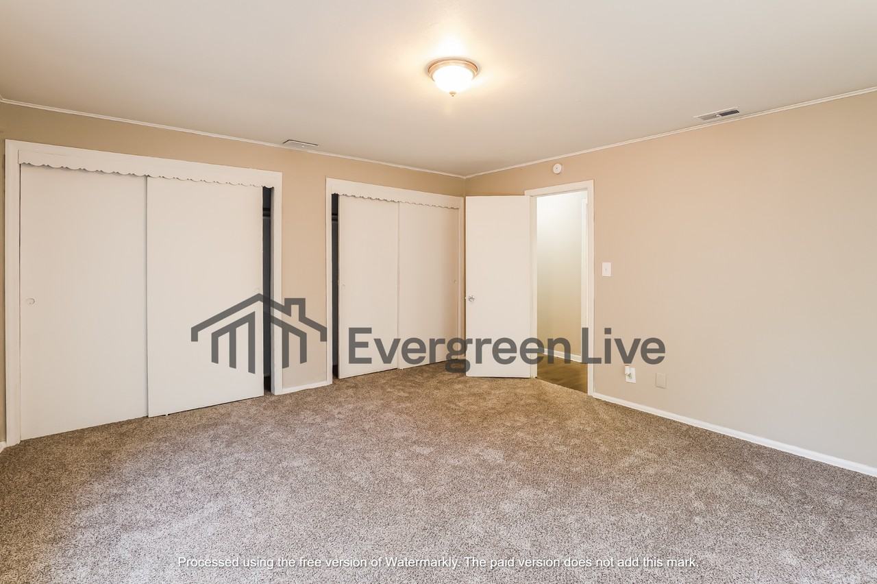 2920 Longwood Ave - Photo 7 of 15