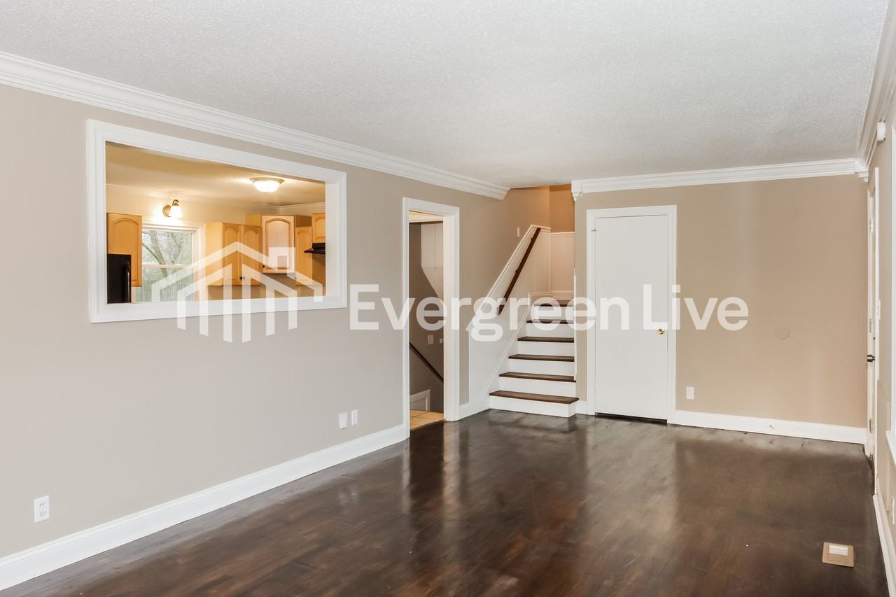 2523 Birchfield St Nw - Photo 3 of 15