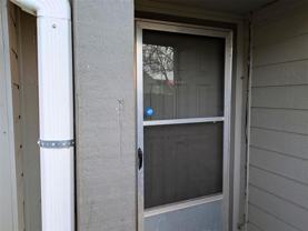 910 Nw Dearborn Ave #B - Photo 1 of 1