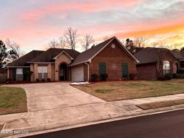 featured image of 352 Austin Cir