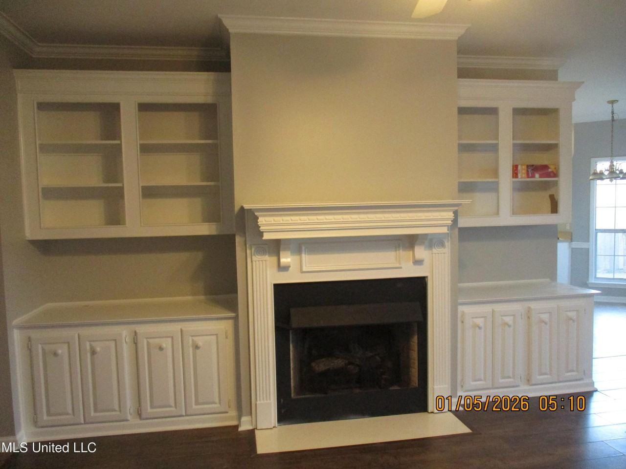 306 Hemlock Dr - Photo 3 of 18