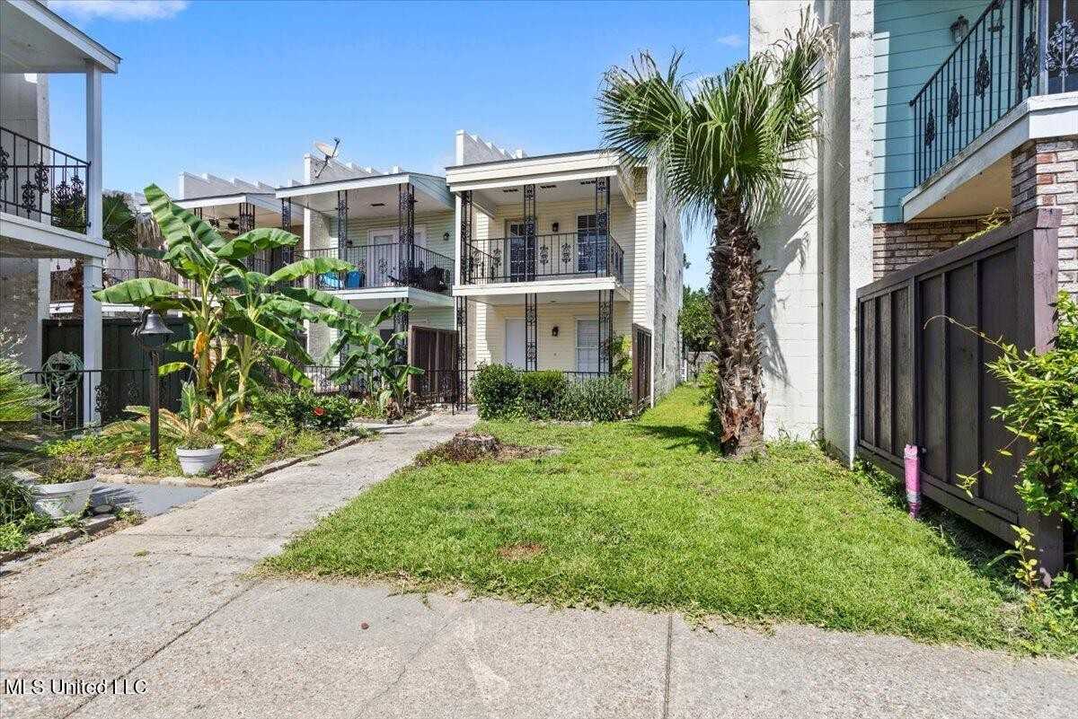 2501 Gulf Ave - Photo 2 of 33