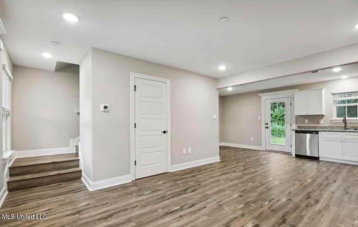 13377 Kelly St - Photo 4 of 8