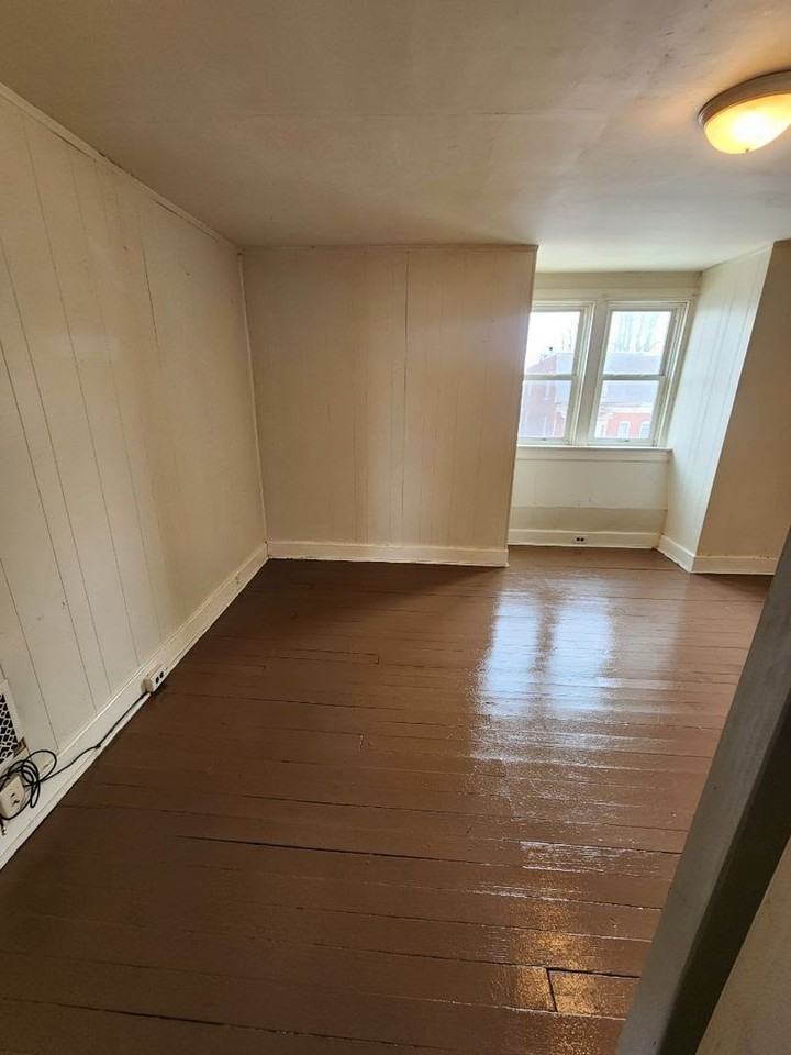 602 Dallas St - Photo 7 of 13