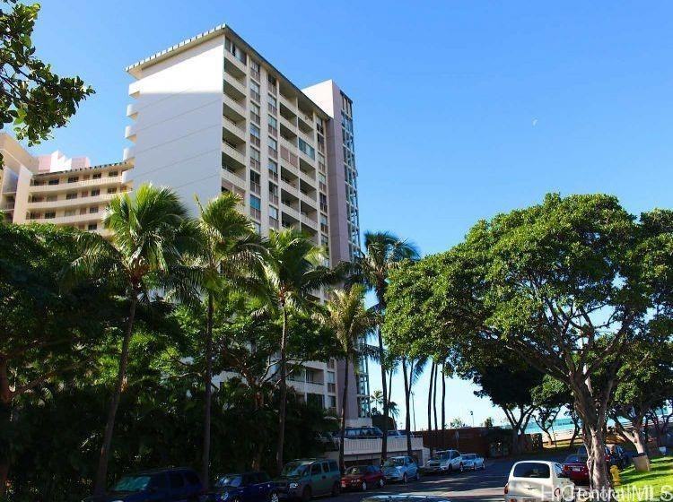 1676 Ala Moana Blvd #504