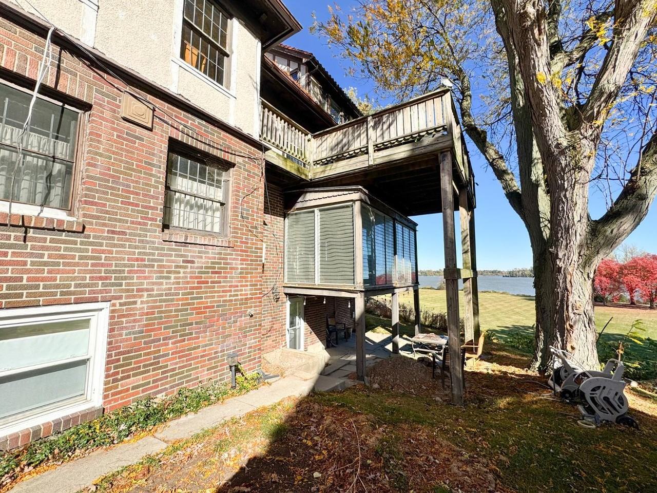 3713 River Rd - Photo 2 of 32