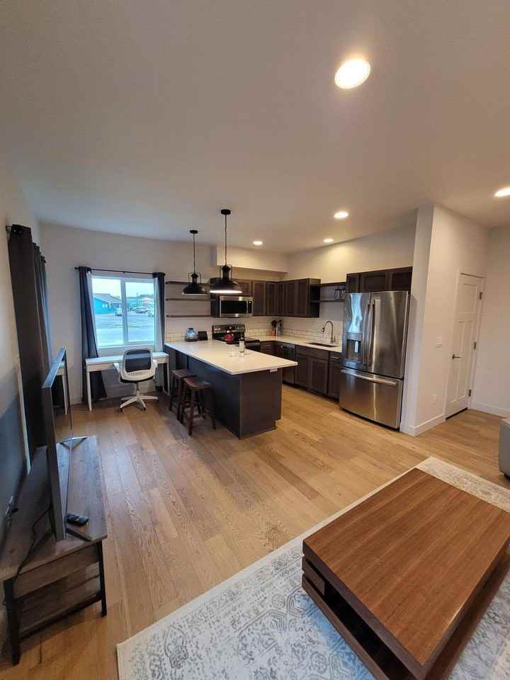 203 9th St Se - Photo 6 of 19