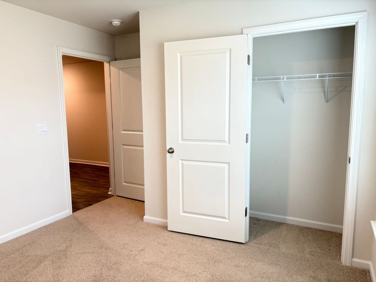 6337 Cedar Hill Ct - Photo 3 of 21