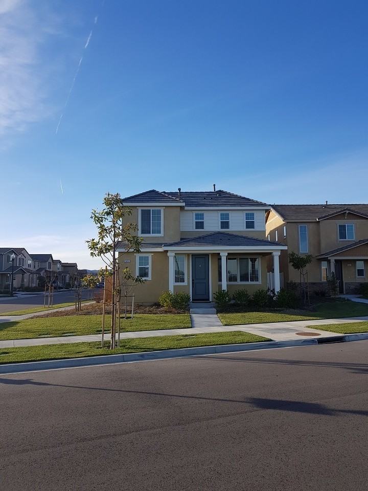 3451 Kings Canyon Dr - Photo 2 of 25