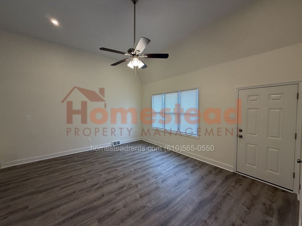 318 White Ave - Photo 3 of 24