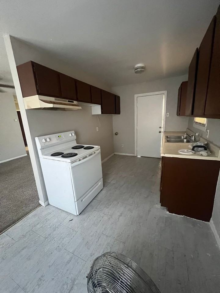 1362 S Bowie Dr - Photo 4 of 8