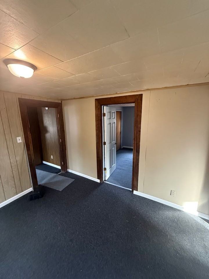 327 Roosevelt St - Photo 3 of 5