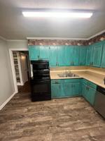 featured image of 204 W 5th St