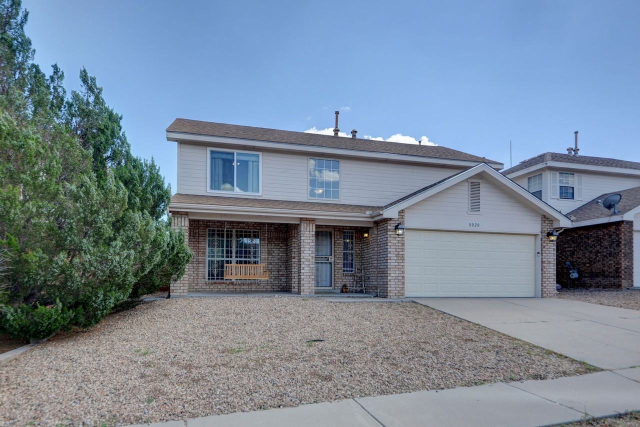 8020 Saddlebrook Ave Nw - Photo 2 of 33