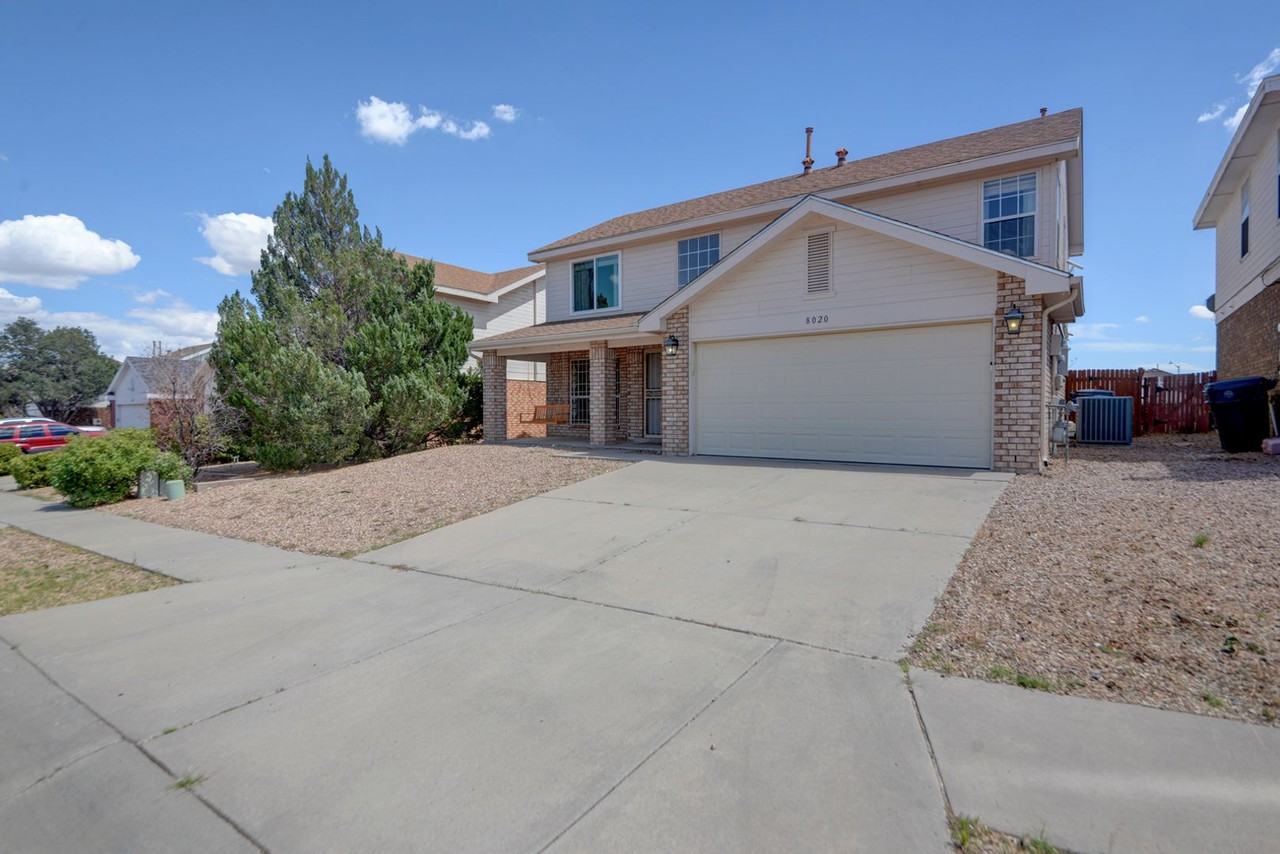 8020 Saddlebrook Ave Nw - Photo 3 of 33