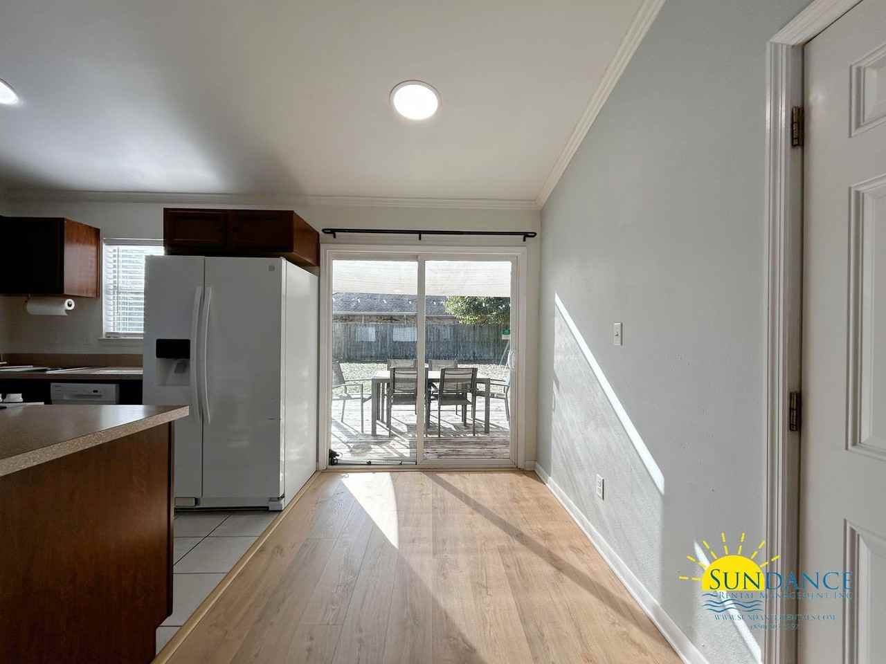 617 Manchester Rd - Photo 4 of 19