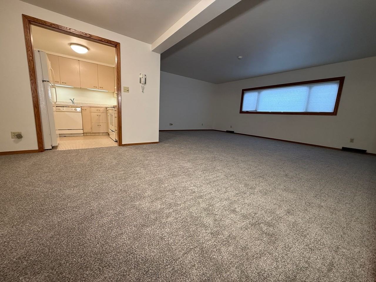 100 W 17th St - Photo 6 of 31