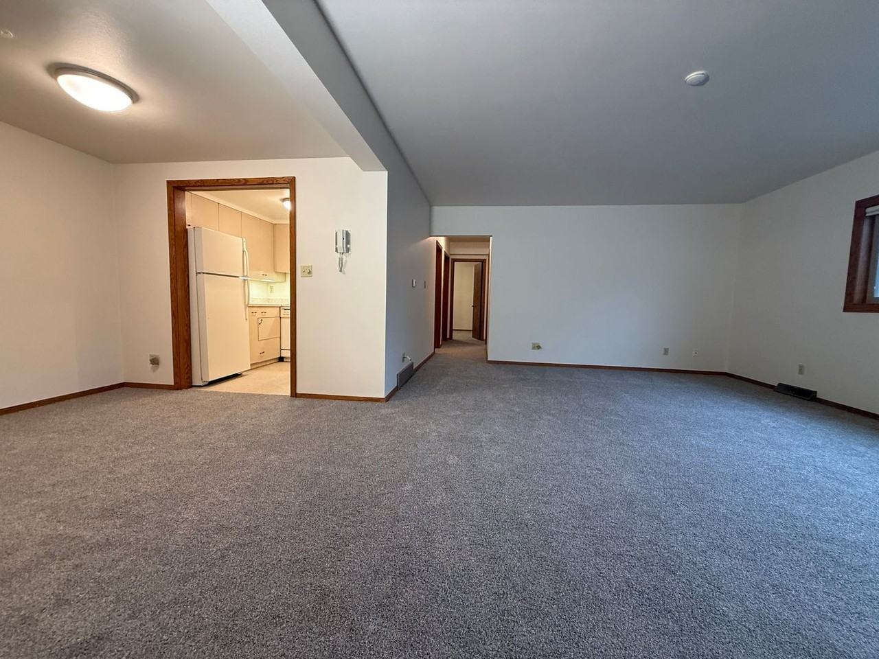 100 W 17th St - Photo 7 of 31