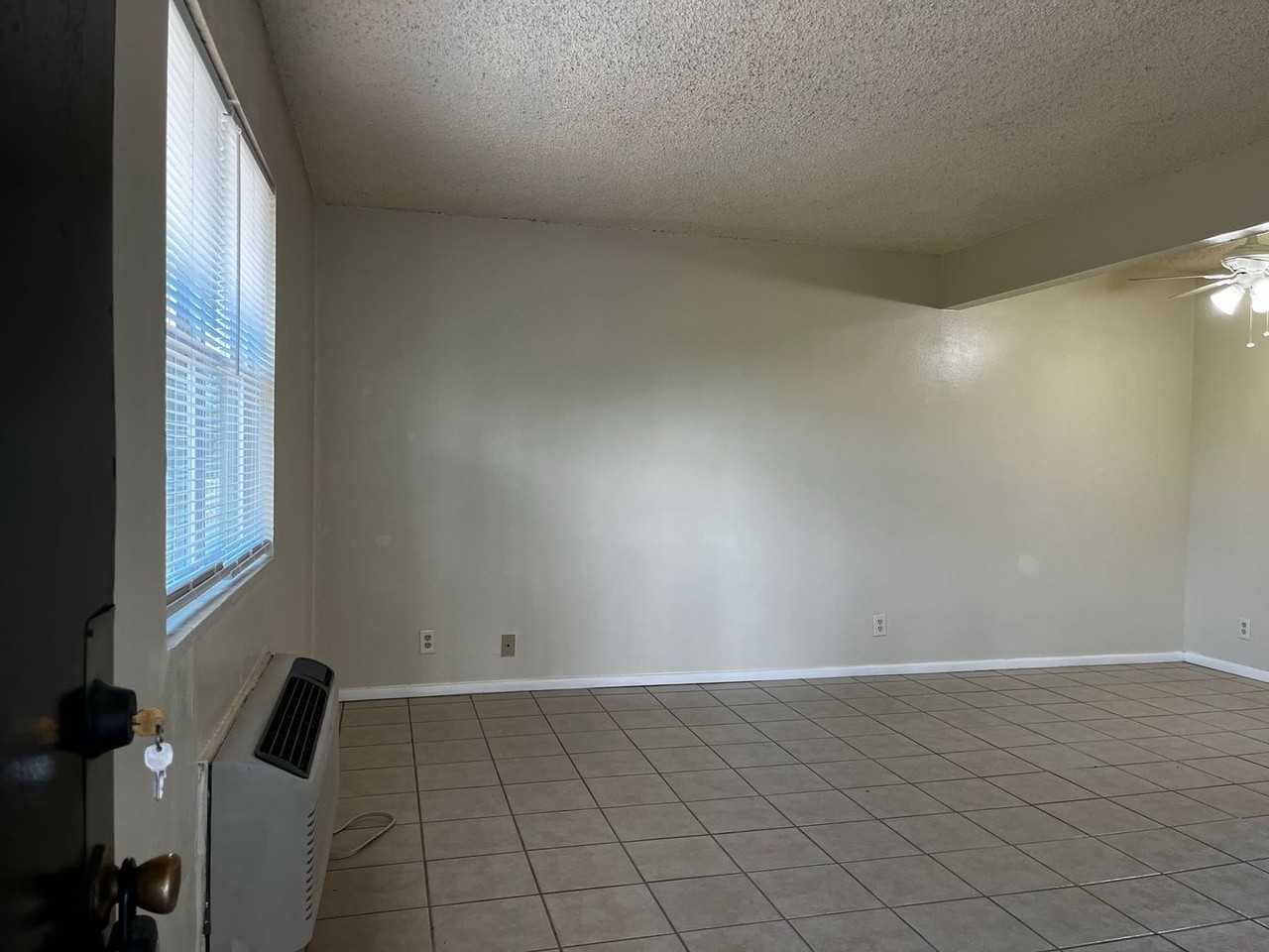 Hampton Arms - Photo 3 of 10