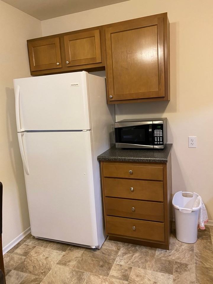 Colonial West Apartments - Photo 5 of 34