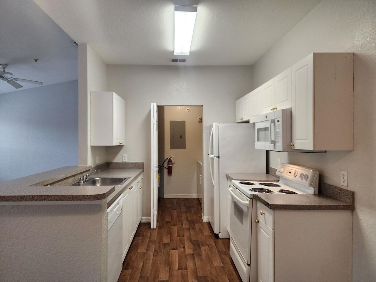 856 Grand Regency Pointe #202 - Photo 6 of 27