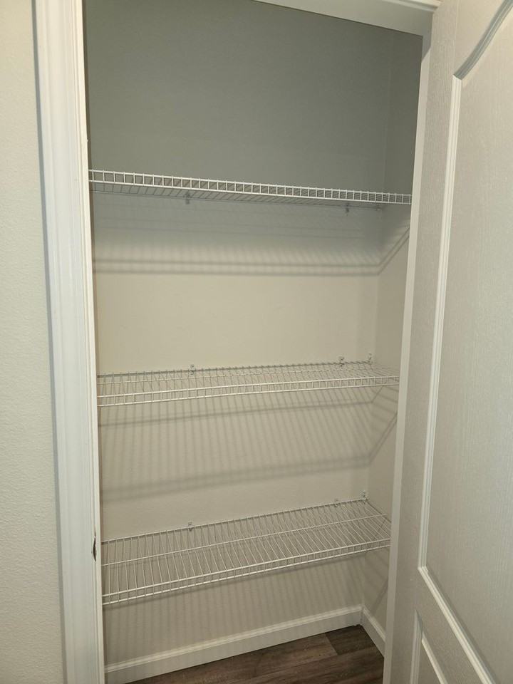 722 E Dakota Ave - Photo 6 of 14