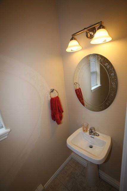 1329 Denali St - Photo 5 of 13