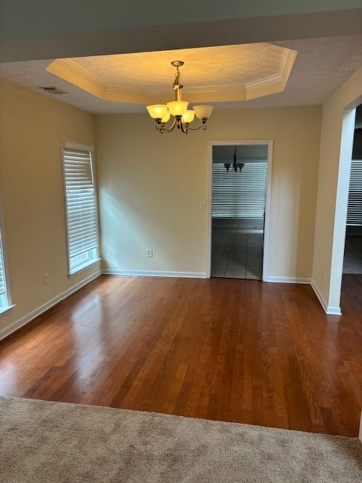 8000 Santee Ct - Photo 3 of 18