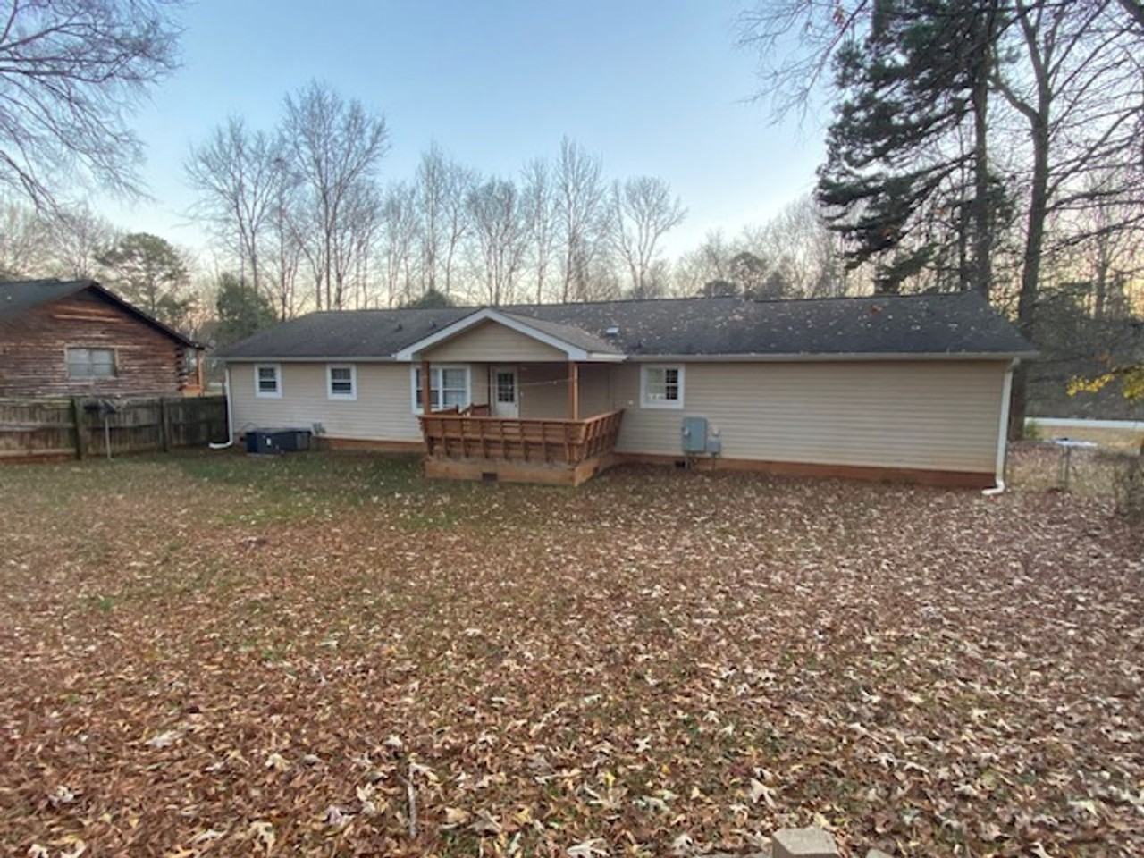 6523 Pamela St - Photo 2 of 15