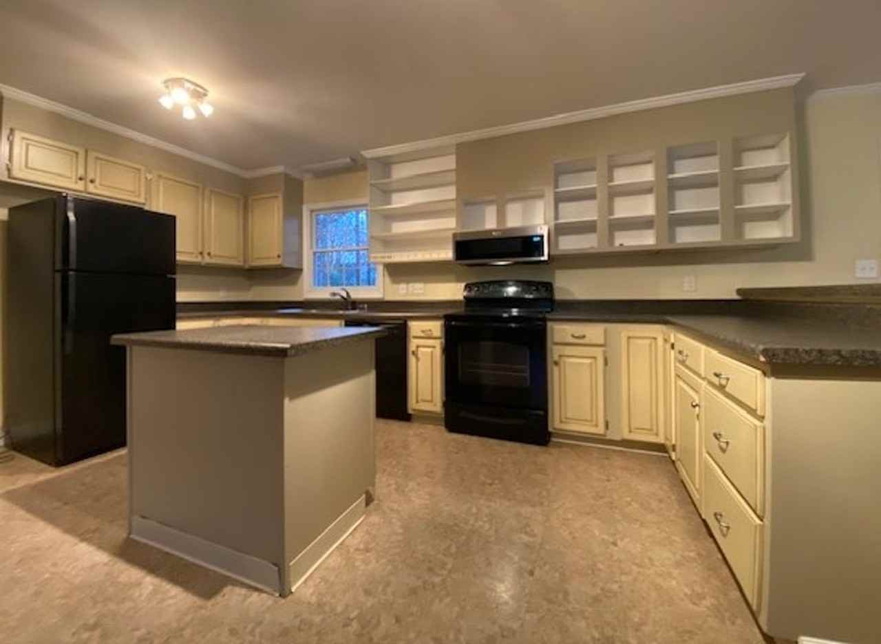 6523 Pamela St - Photo 5 of 15