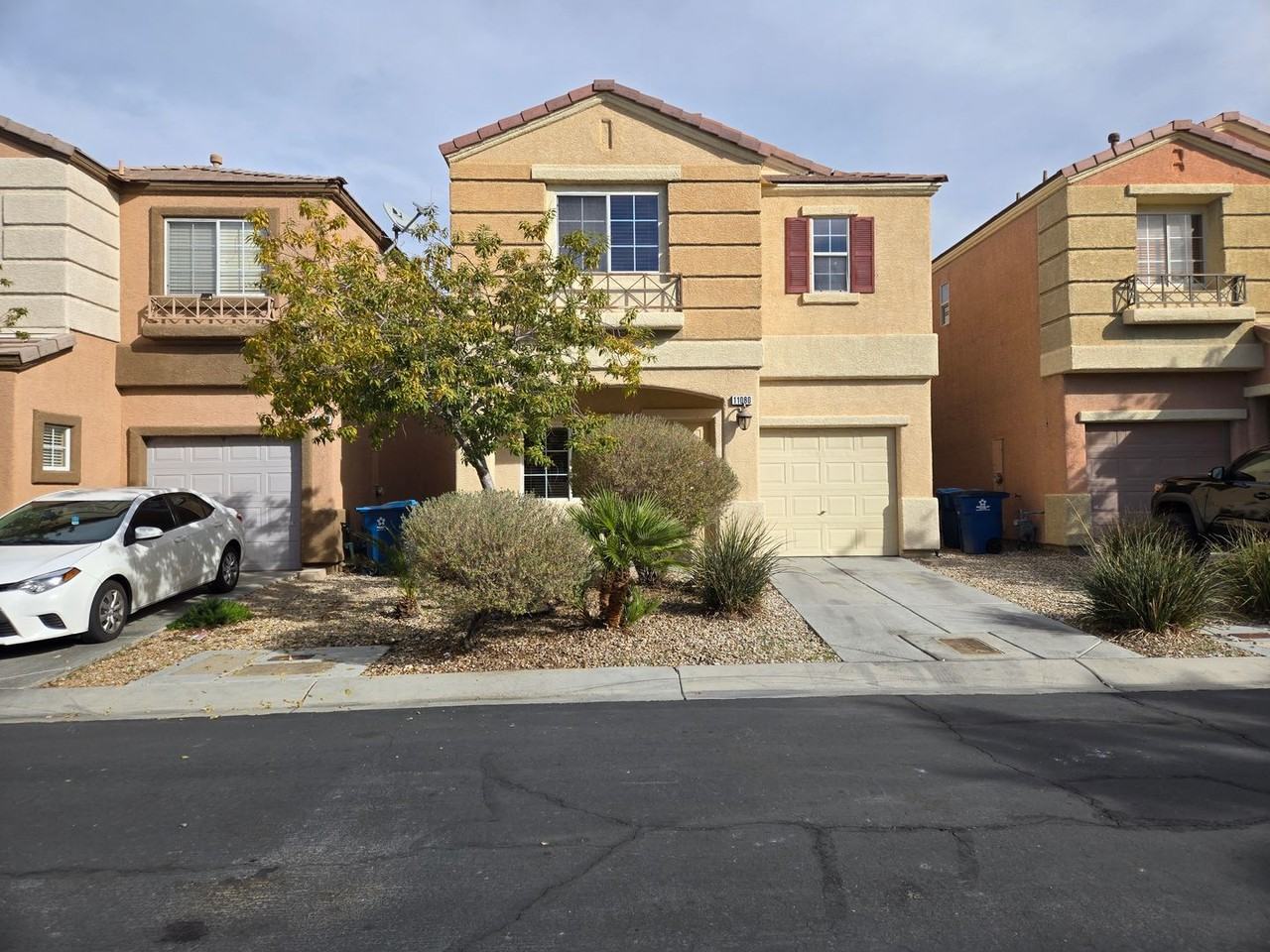 11080 Arcadia Sunrise Dr - Photo 2 of 31