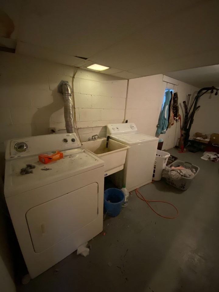 388 Republic St - Photo 5 of 28