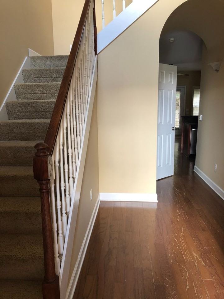 208 Eagle Lndg - Photo 2 of 16