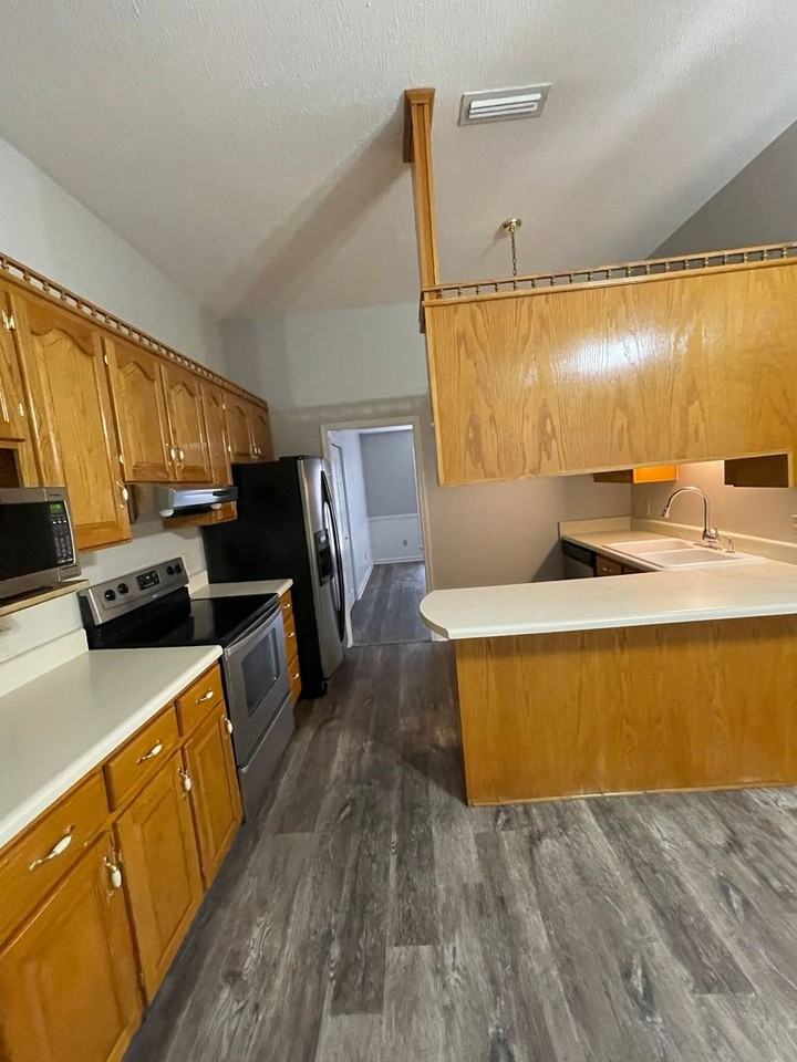 37 Ashley Ln - Photo 6 of 35