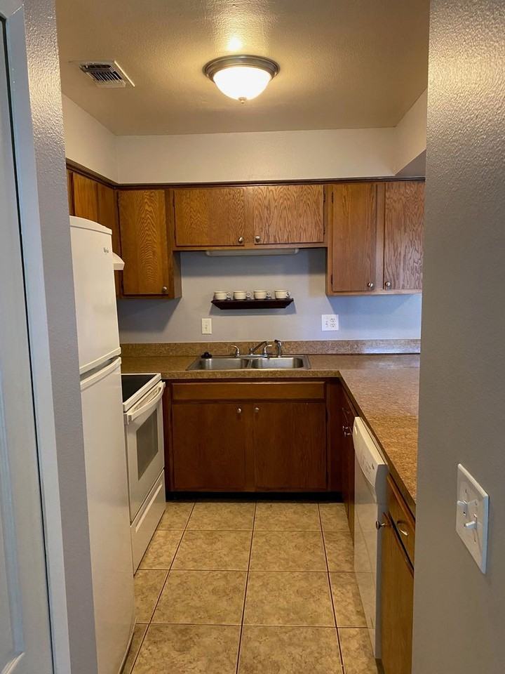 607 Casa Park Ct E #E - Photo 5 of 14