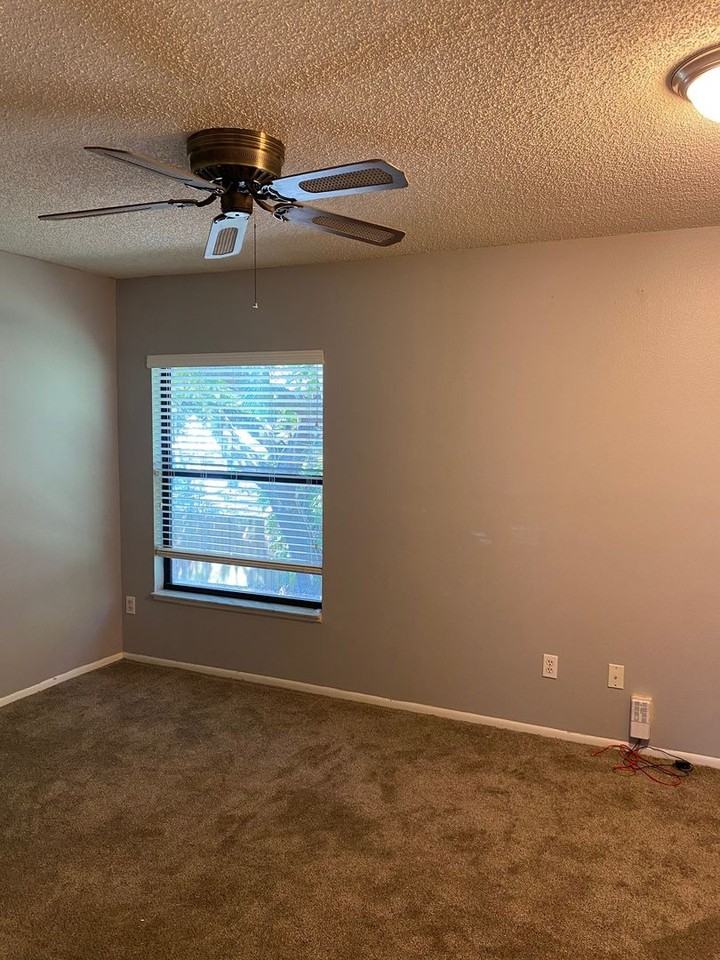 607 Casa Park Ct E #E - Photo 6 of 14