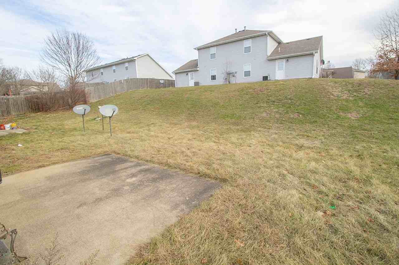 1408 Godas Dr - Photo 3 of 27