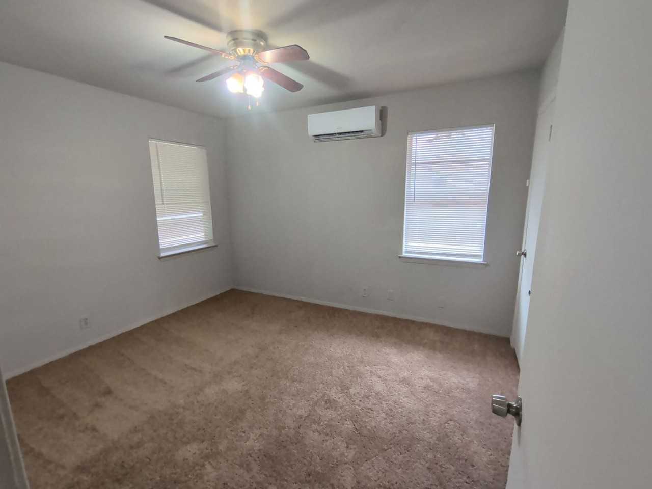 1718 Mignon Dr - Photo 2 of 7