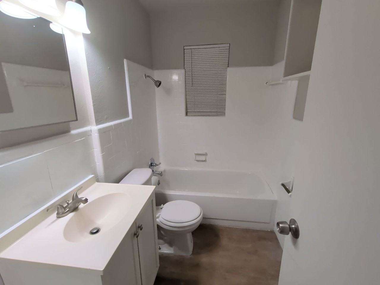 1718 Mignon Dr - Photo 3 of 7